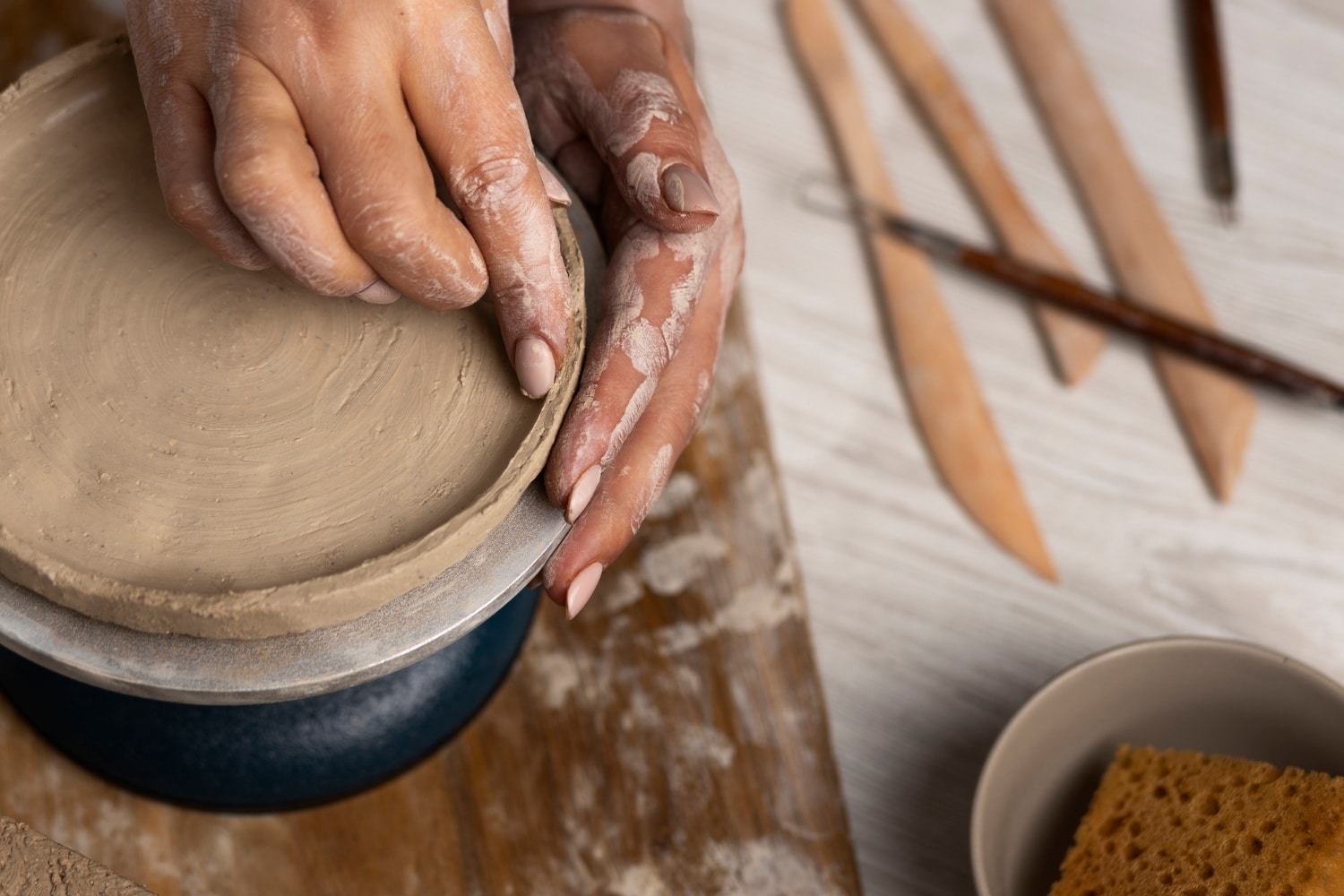 Comment Devenir Artisan d'Art en poterie : Guide Complet