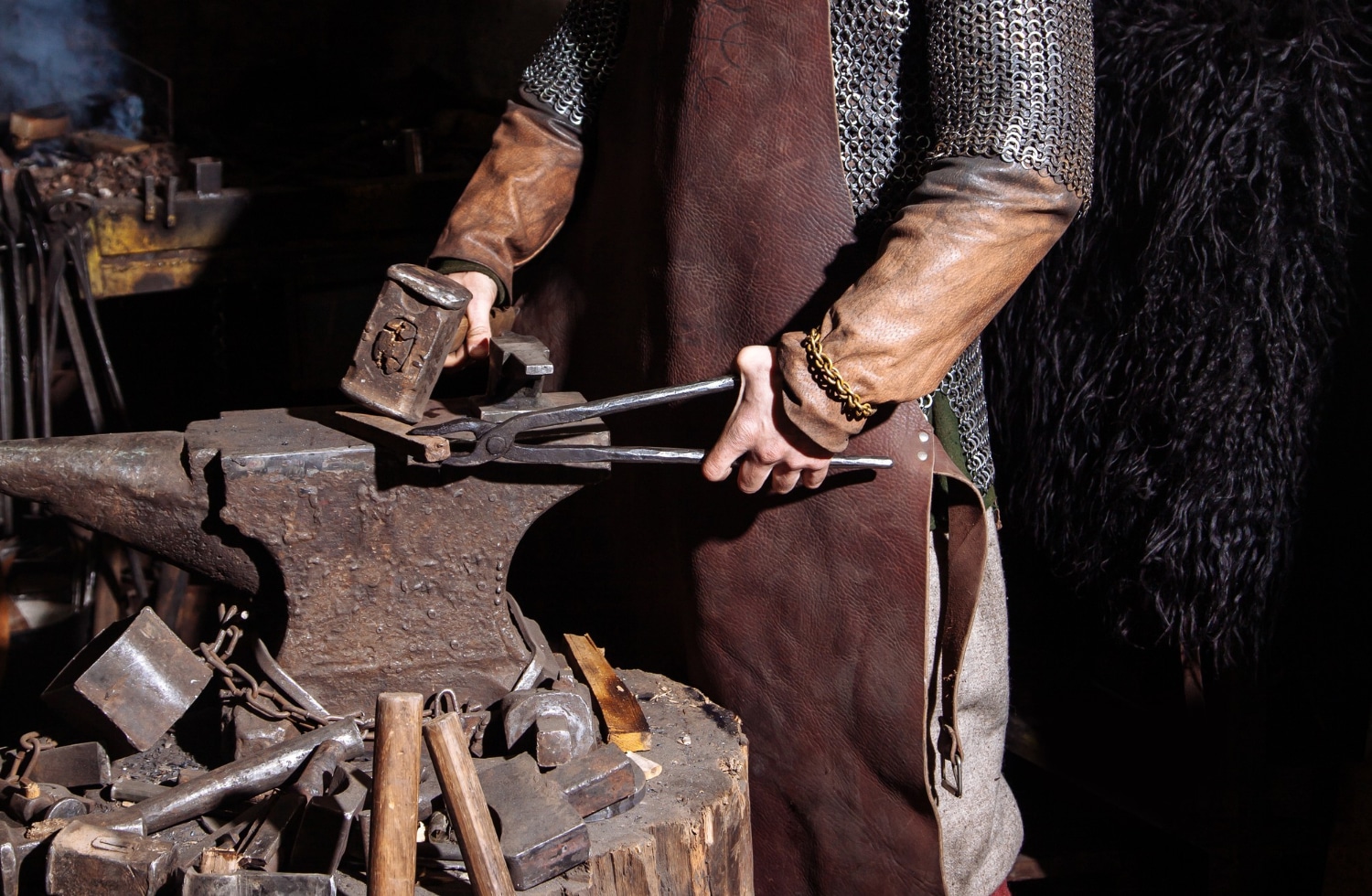 Comment Devenir Artisan d'Art Ferronnier : Guide Complet