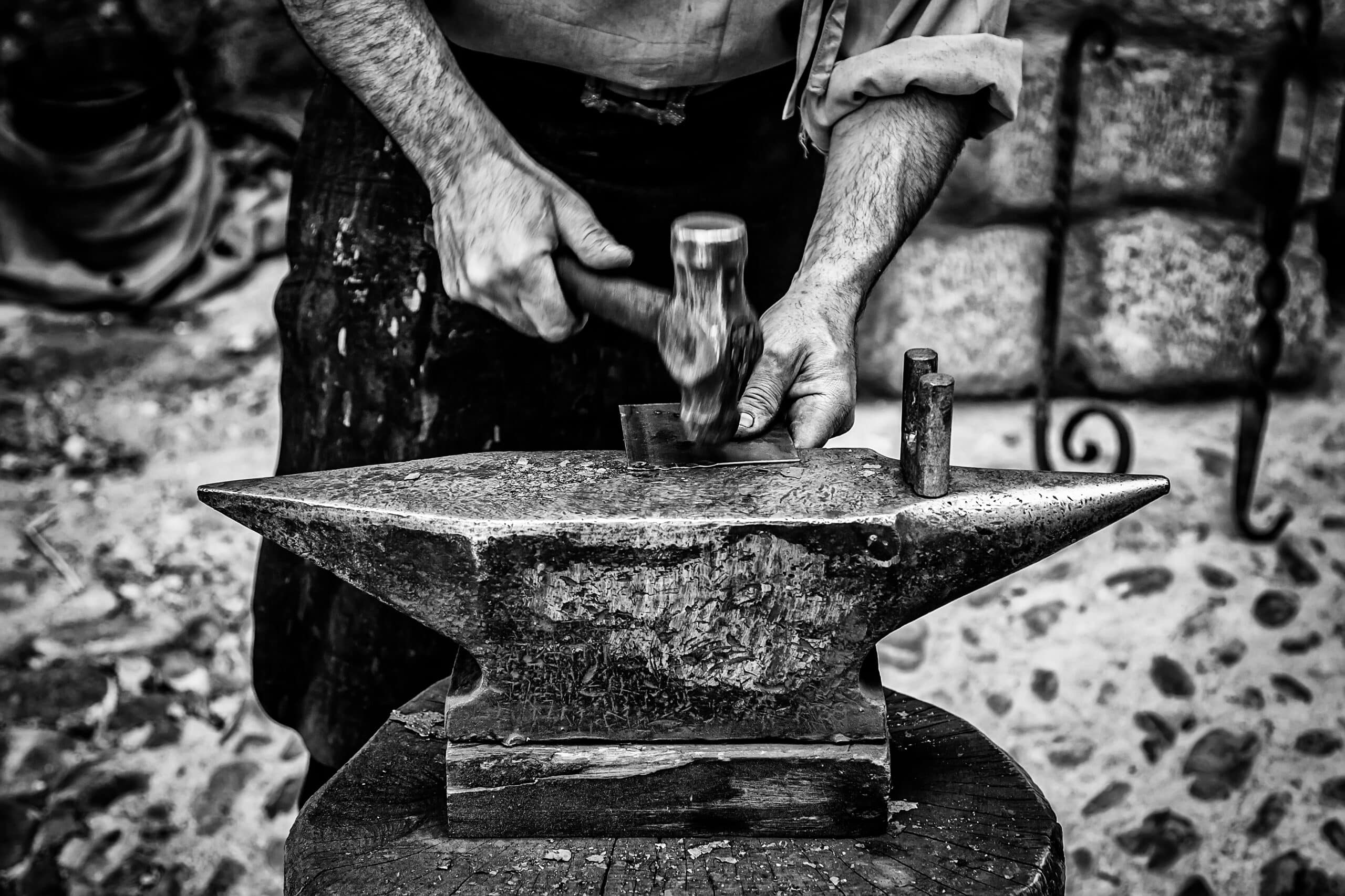 Sculpteur à Paris : Les 10 Meilleurs Artisans Sculpteurs de la Capitale